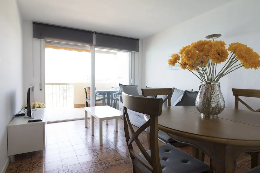 T&H Sorolla Family Apartment