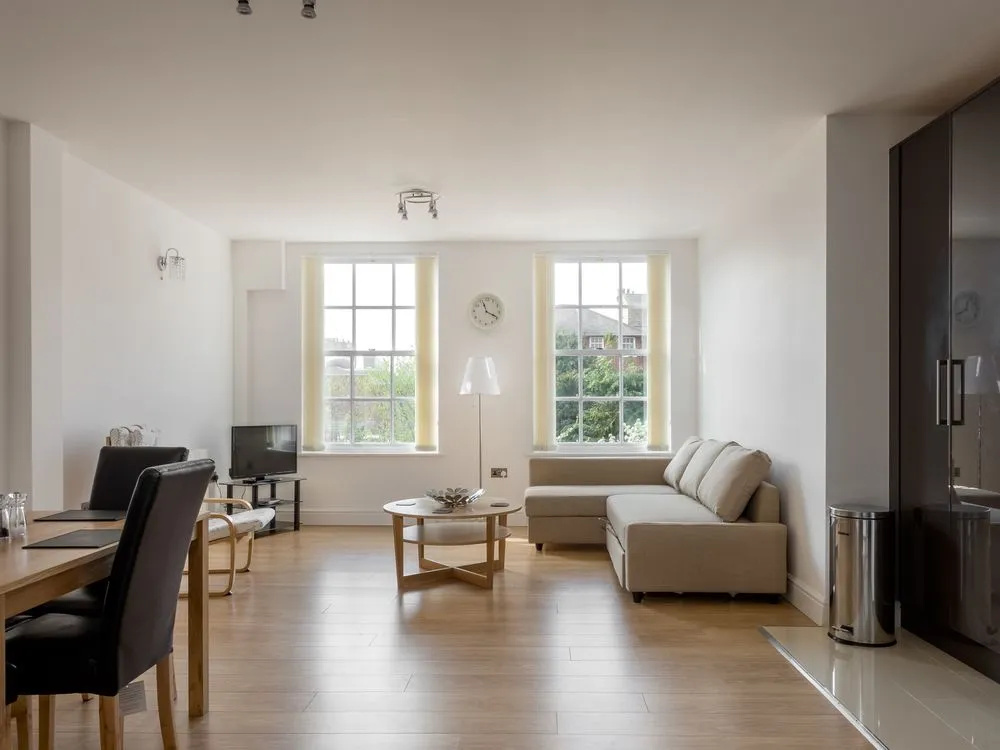 Luxurious 2 Bed Apartment in Central Bedford