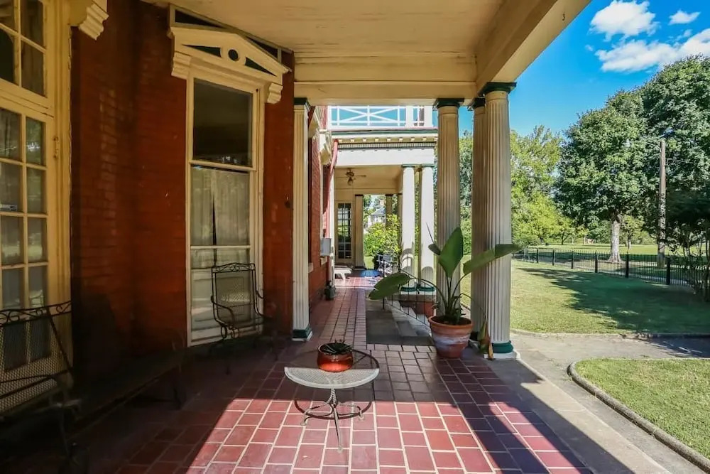 Wright Mansion - An Impressive Victorian Estate