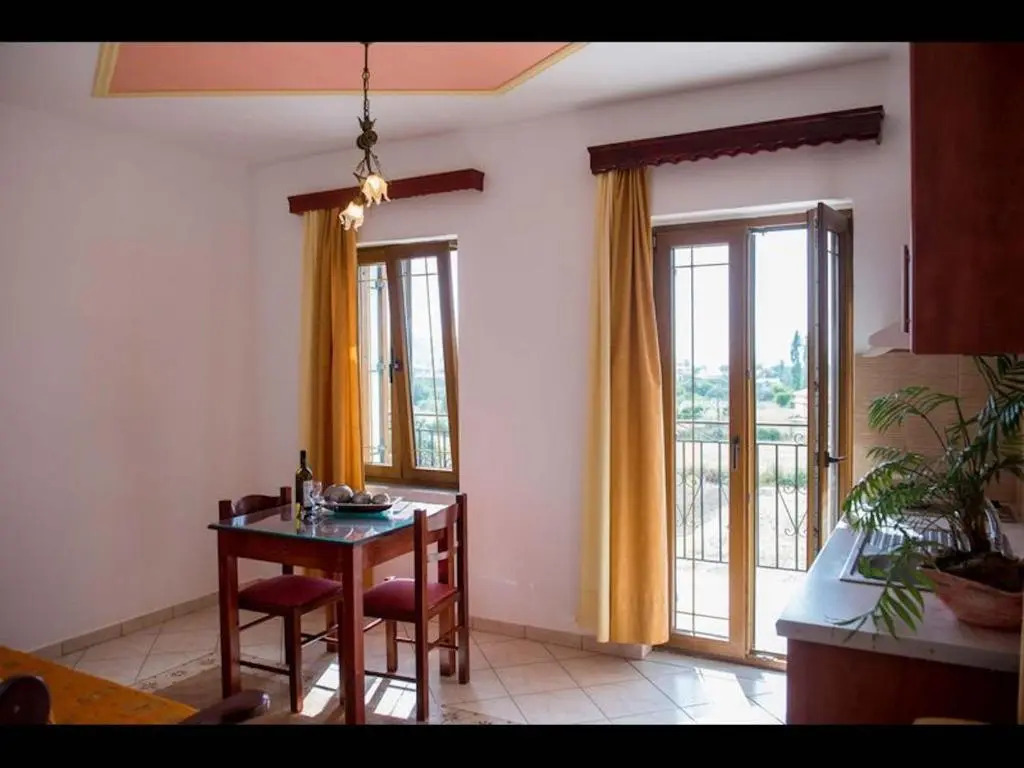 Room in Studio - A spacious and bright studio with balcony no1234