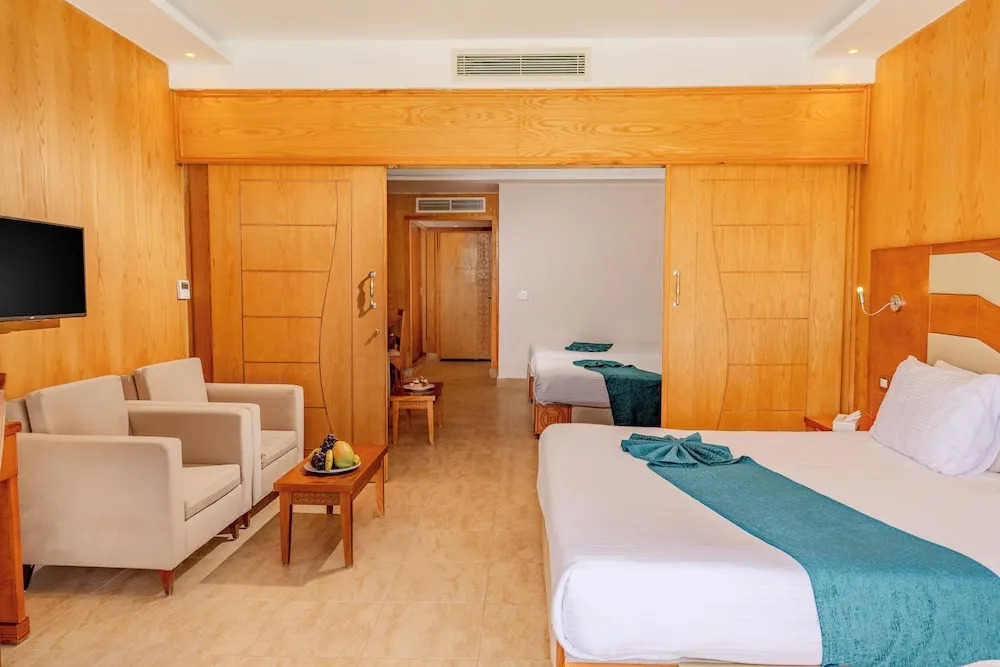 Rewaya Inn Resort