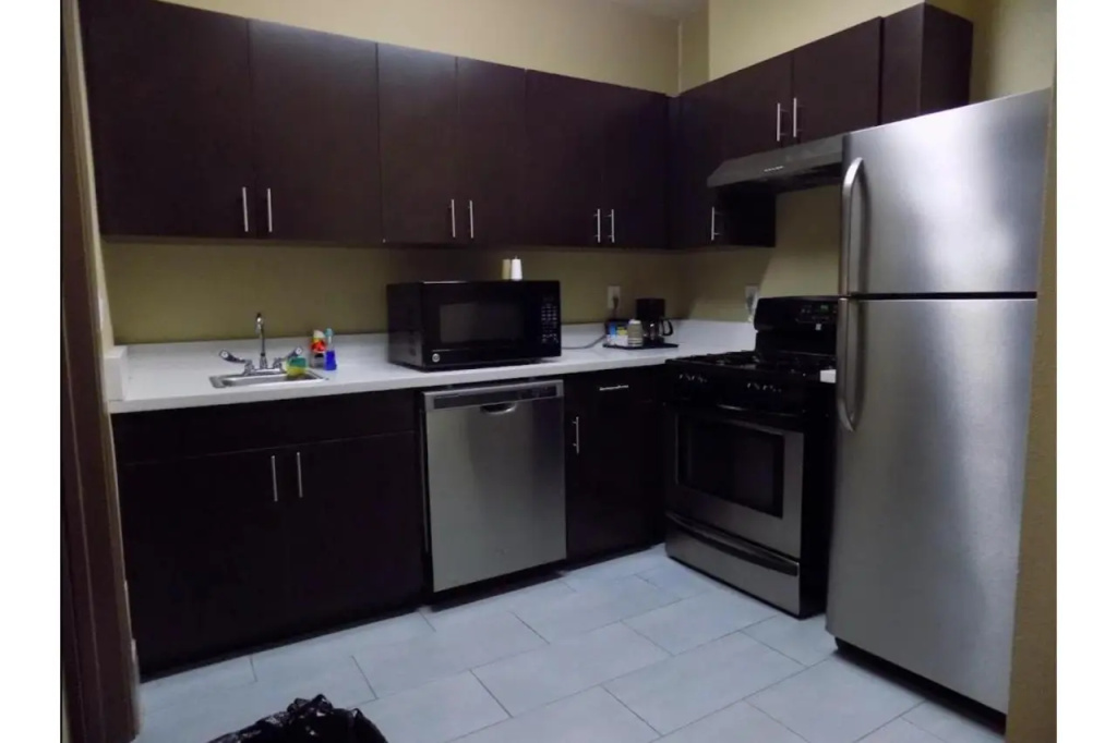 Moulton Inn & Suites By OYO Near Shiner TX