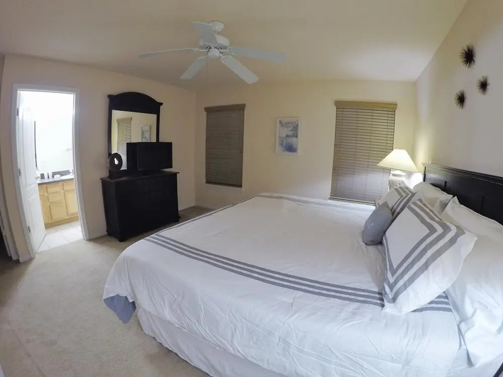 Four Bedroom Pool Home - 1008 RR - Vusa