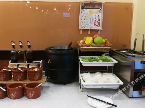 Home Inn Yunlv Hotel (Yulin Meilin Pedestrian Street Bus Terminal)