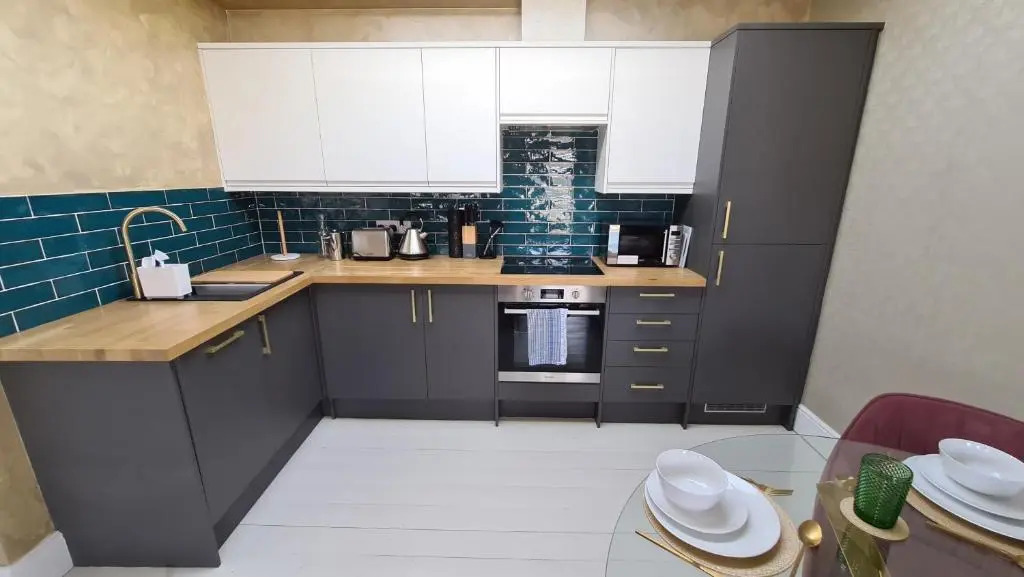 The Loughborough - Elegant, glamourous boutique 1 bed, central Truro