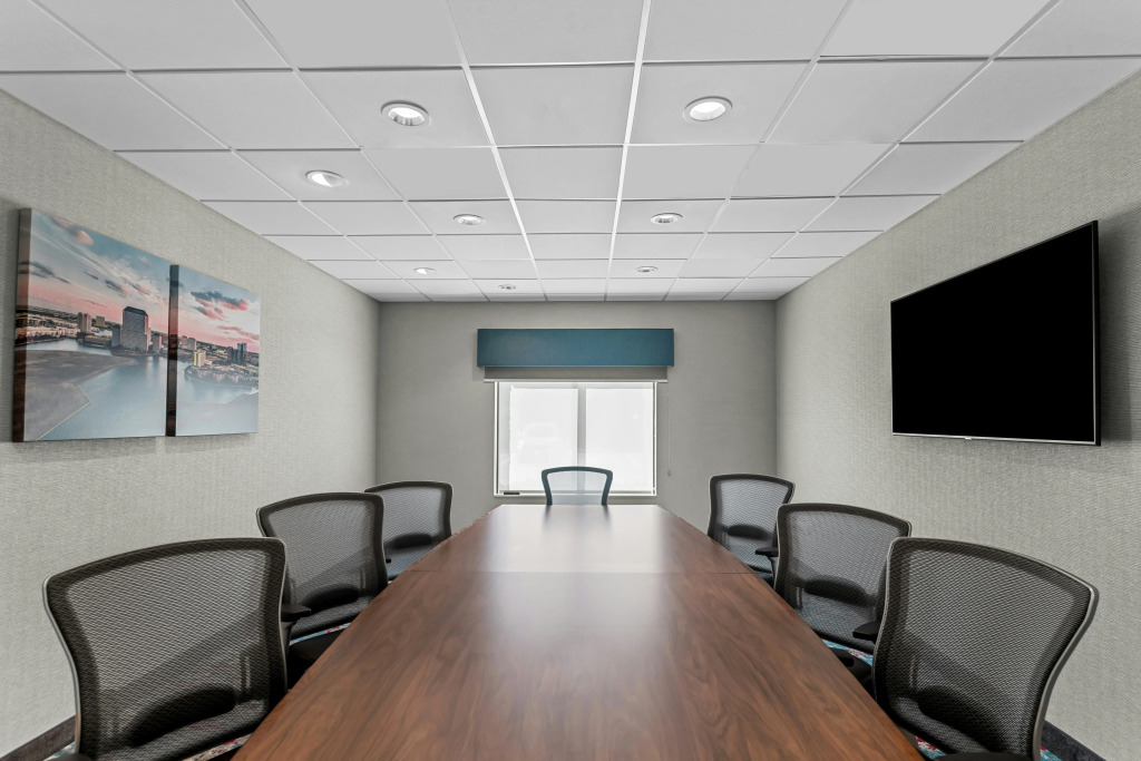 Hampton Inn & Suites Dallas - Farmers Branch