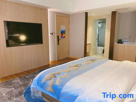 Shengzhou Qinman Hotel (Wuyue Plaza International Convention and Exhibition Center)