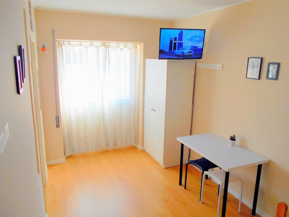 Arade room