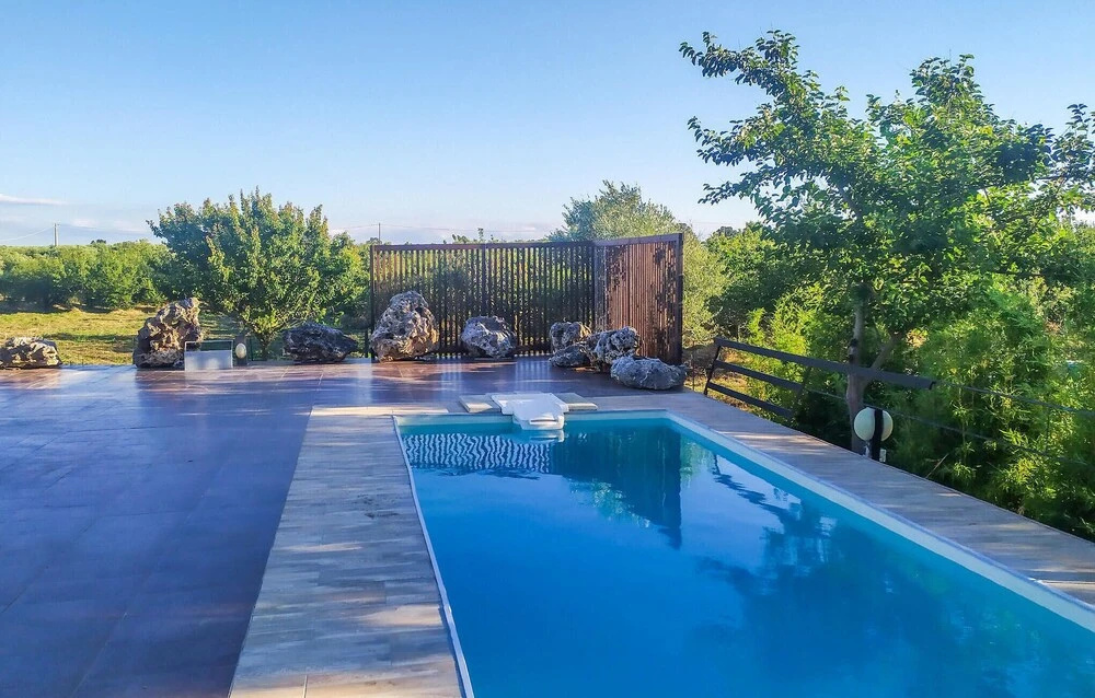 Gorgeous Home In Acquaviva Delle Fonti