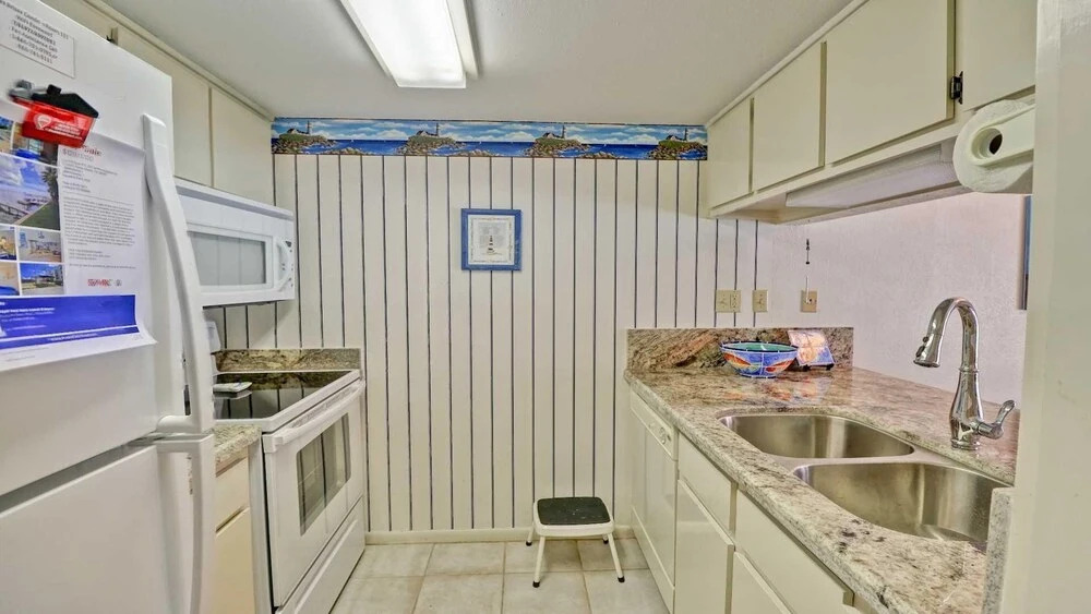 111 Las Brisas Poolside Condo 1 Bedroom Condo by RedAwning