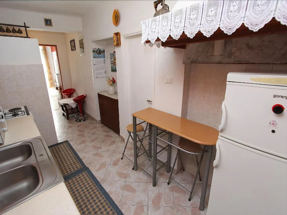 Apartment Alba-5 by Interhome