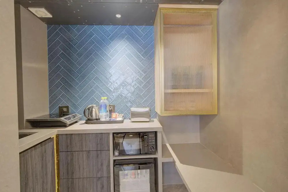 Empire Platinum Suites-Luxury Aparthotel Central Delhi