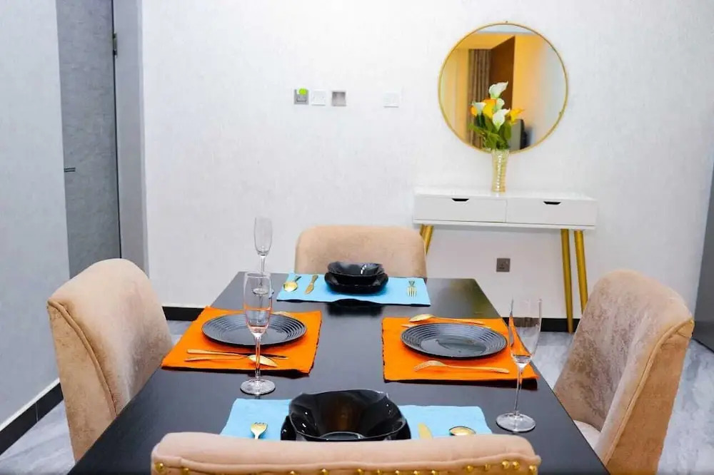 Lux Suites Staroot Apartments Kilimani