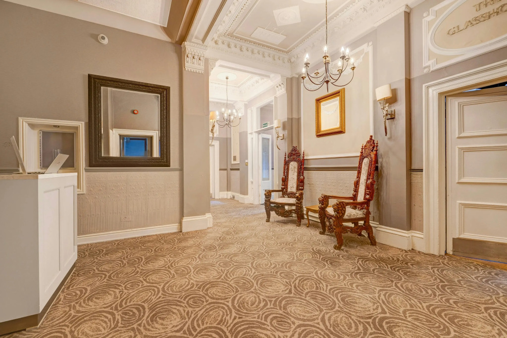 Liverpool Aigburth Hotel By Belvilla