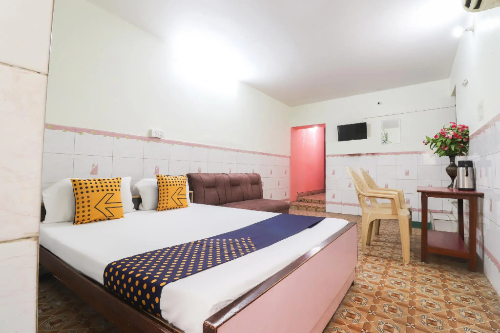 SPOT ON 63965 Hotel Zeal