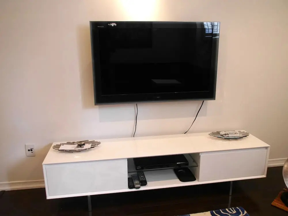 Newly Renovated 3BR Town Home