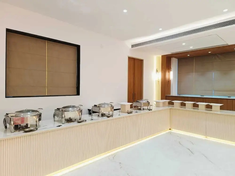 Murli Hotel Luxury Rooms