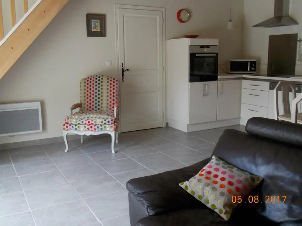 Gîte confortable à Huismes, proche de Chinon avec cour fermée - FR-1-381-370