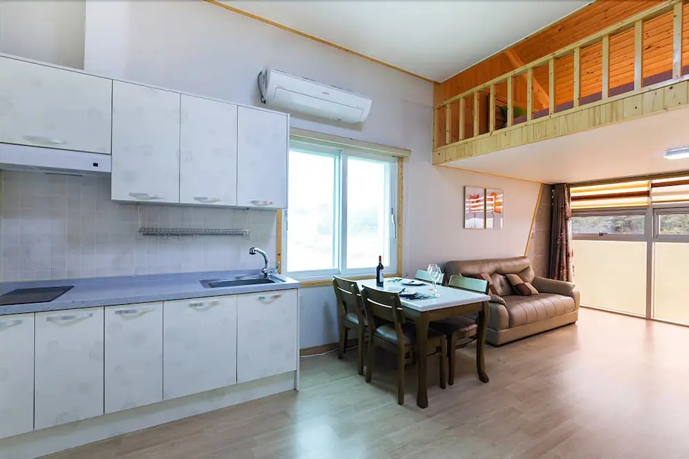 Yeosu Gold Light Pension