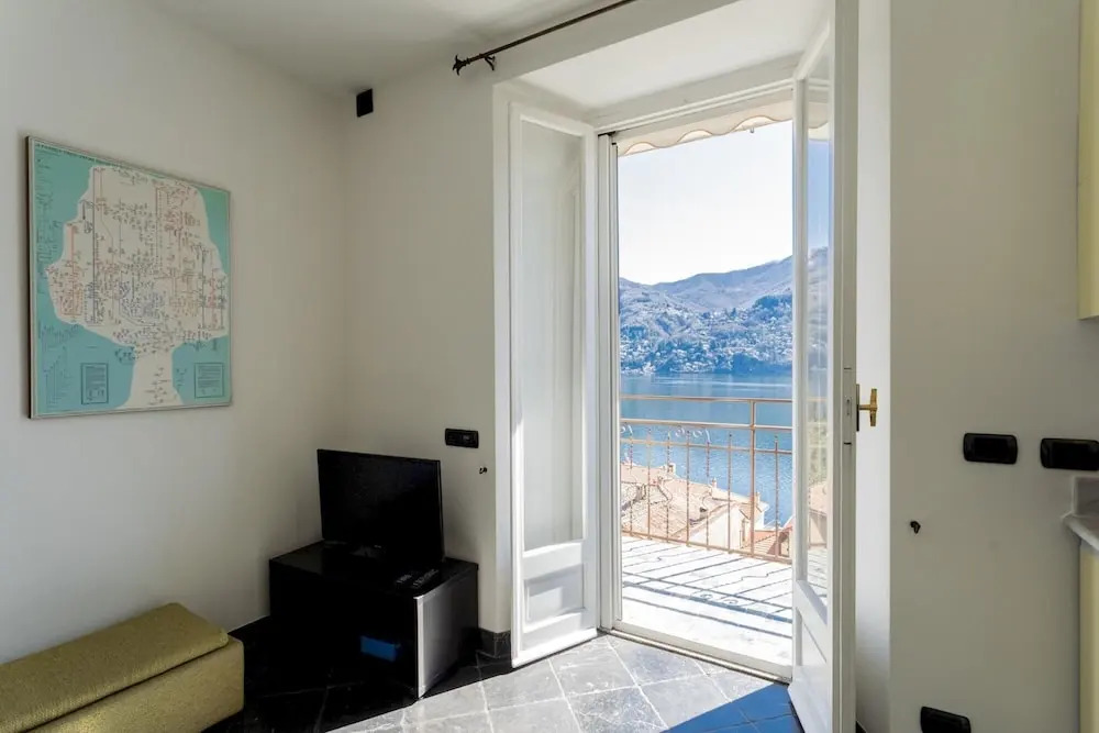 Co-b730-alem2bt - Lovely Apartment Overlooking the Lake