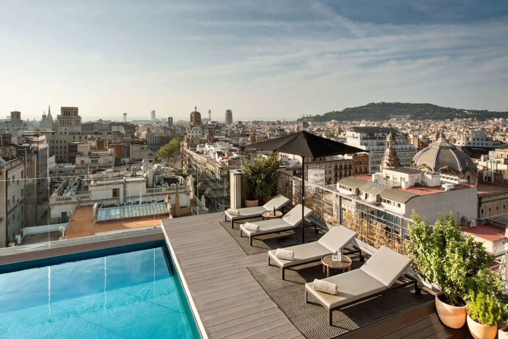 Отель NH Collection Barcelona Gran Calderón