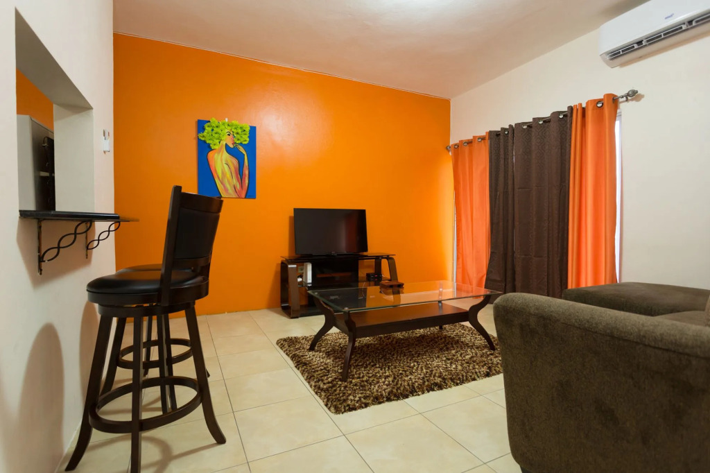 The Embassy Luxury Apt Crystal Towers II