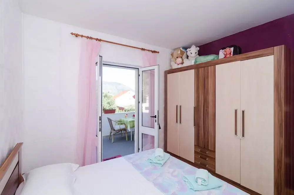 Leo's Room
