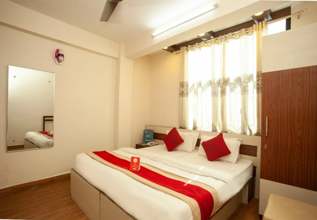 OYO 219 Hotel Royal Kusum