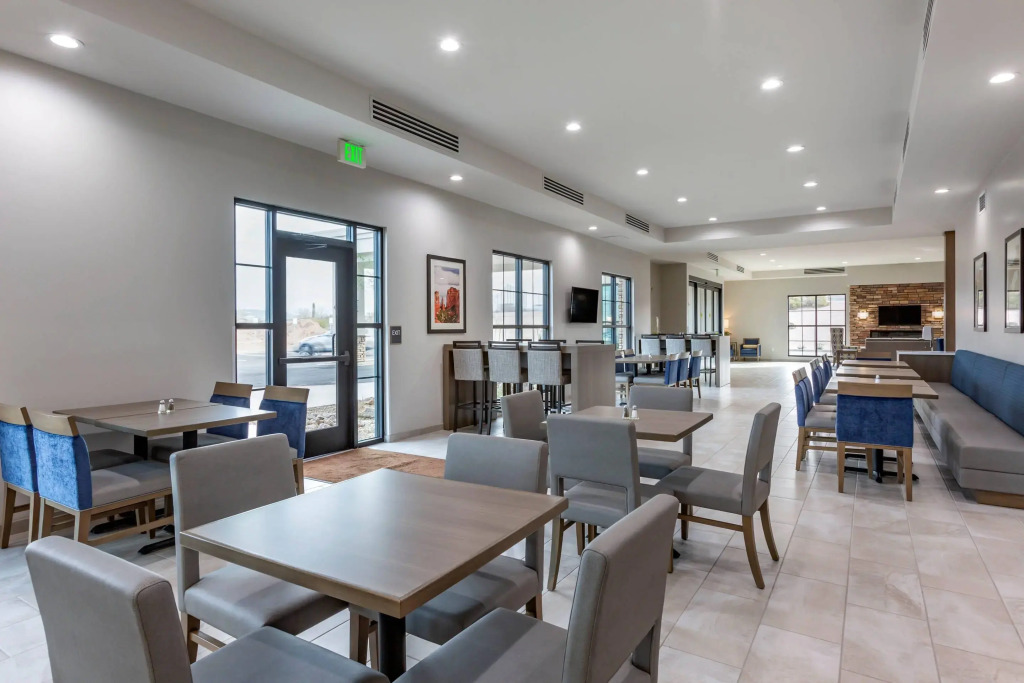 Comfort Suites Scottsdale Talking Stick Entertainment District
