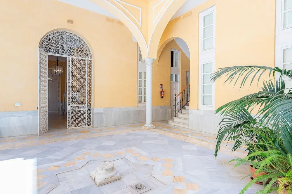Cozy 2BD Duplex With Private Patio Plaza Nueva II Sevilla