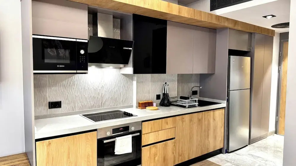 Elite Luxury Suites at The Diamond in City