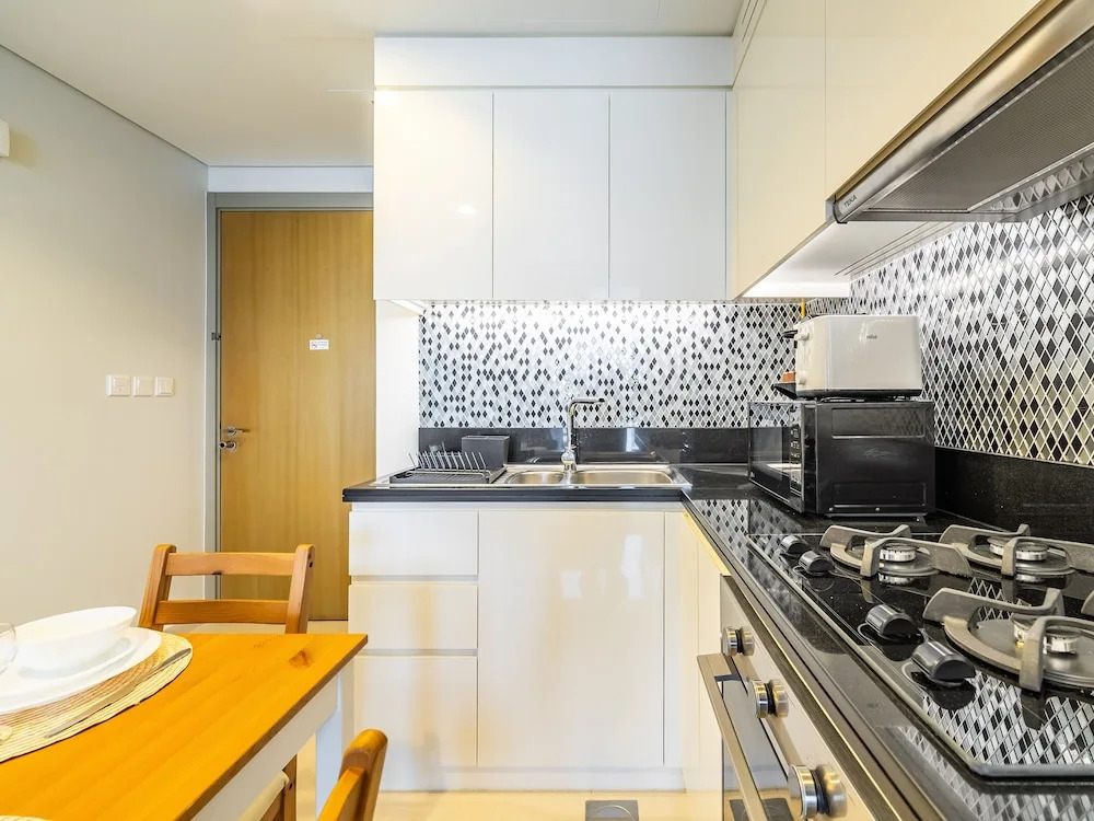 Modern and Cozy Condo With Unobstructed City Views