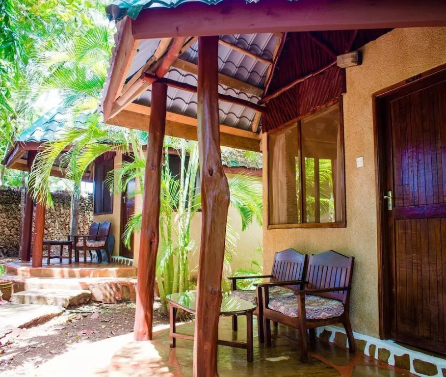 Kijani Cottages DianiBeach