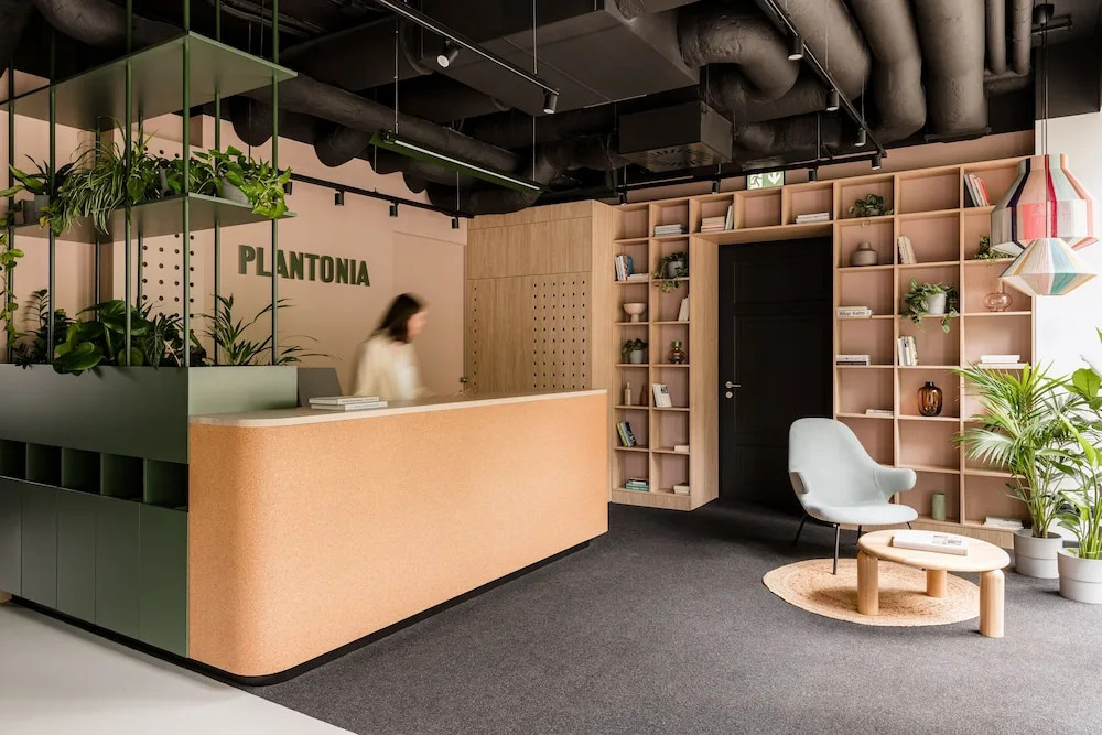 PLANTONIA Aparthotel