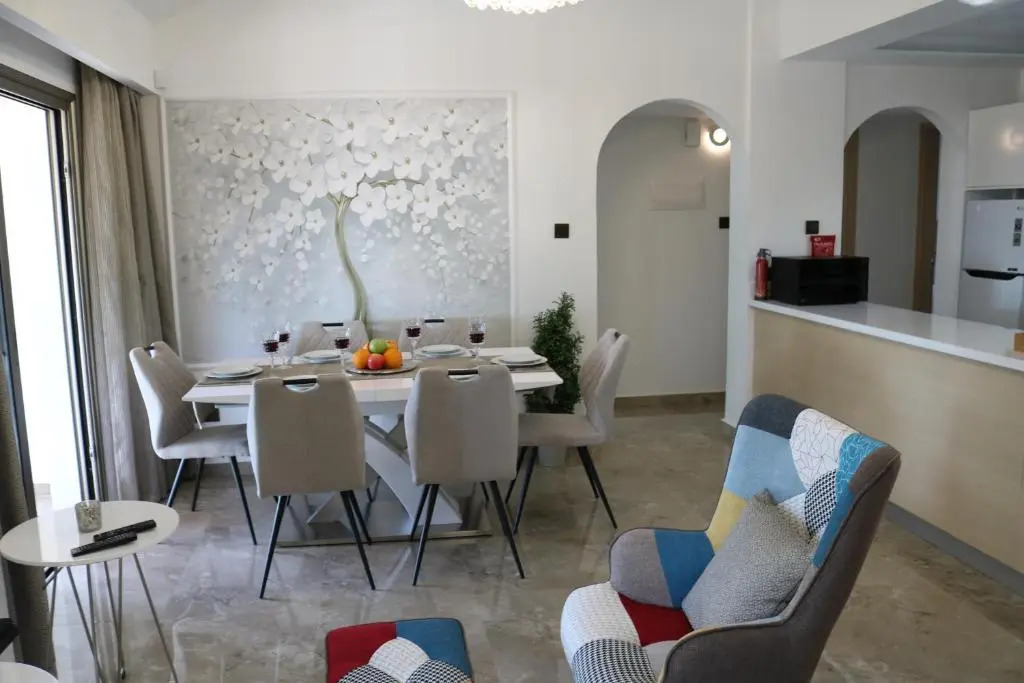 Yulya Villa By Taimoura
