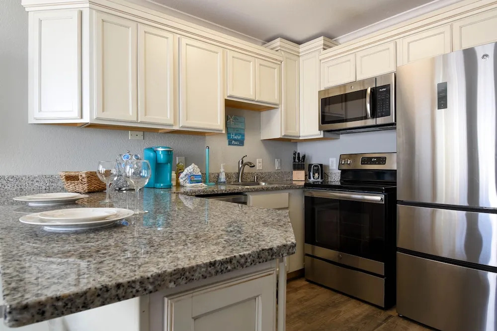 Seascape 2108 1 Bedroom Condo by RedAwning