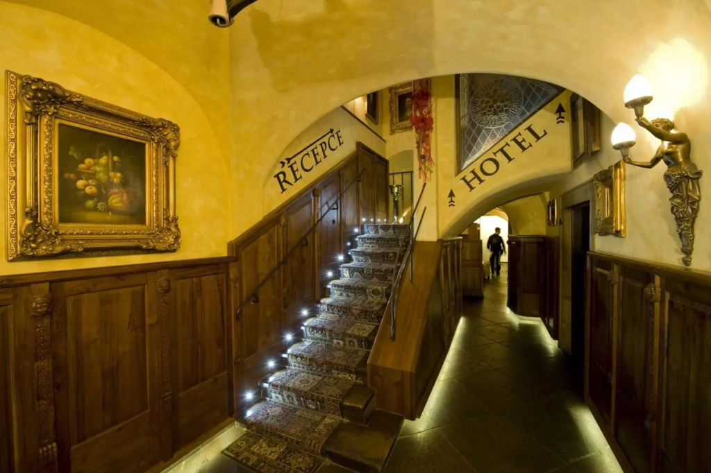 Hotel U Zlatého Stromu Prague by BHG