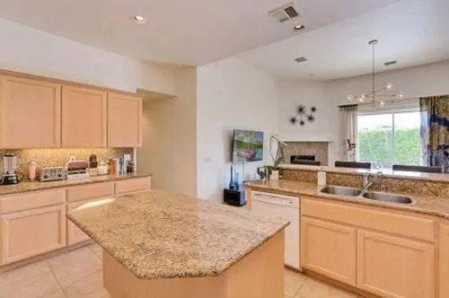 Casa Santa Fe-Pool-4br/2.5ba