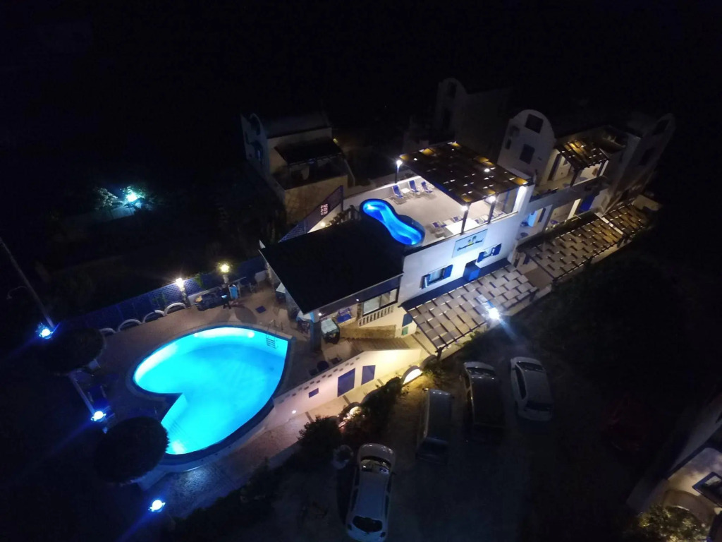 Honeymoon Beach Studios