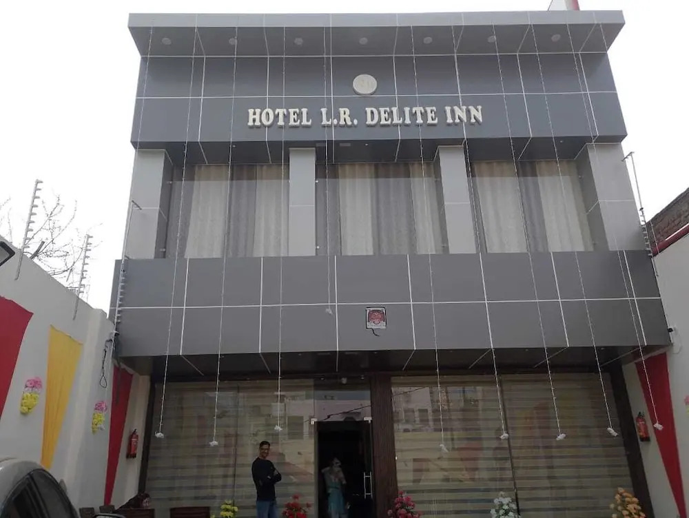 Hotel LR Delite Inn