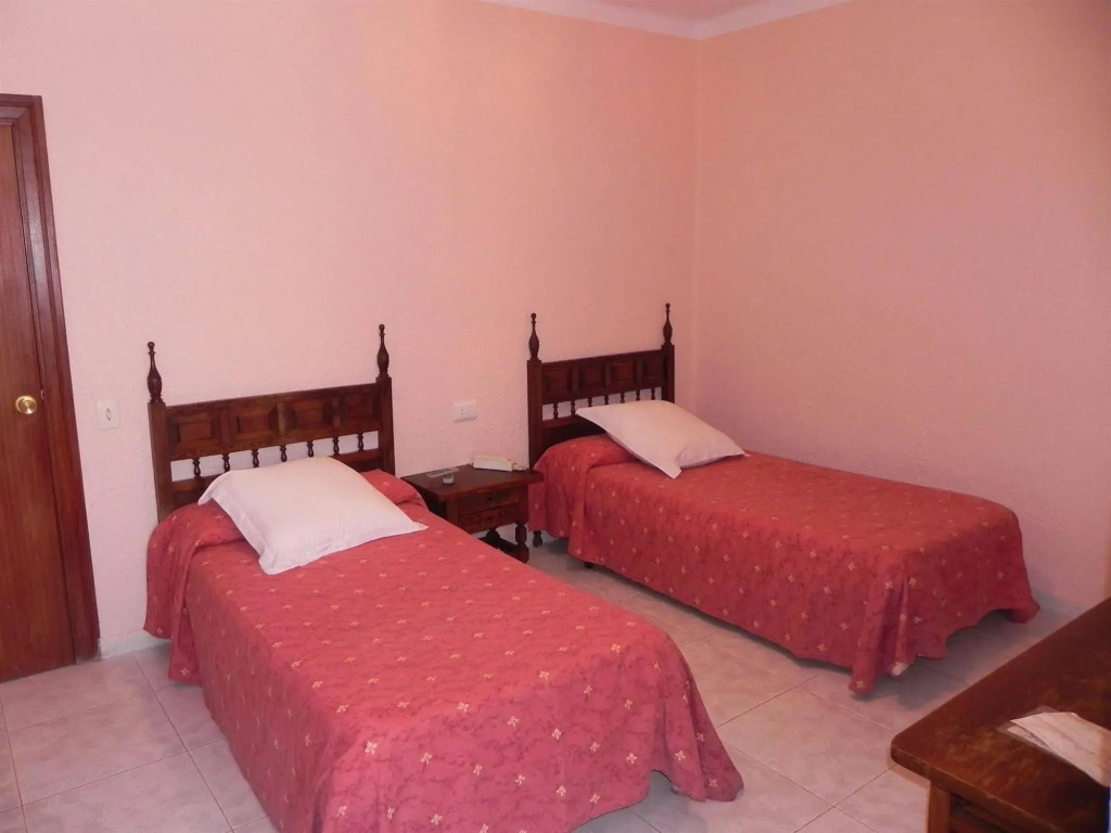 Eco Avenida Hotel & Parking