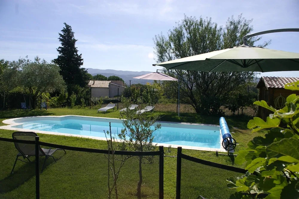 Apartment With one Bedroom in Gargas, With Pool Access, Enclosed Garde