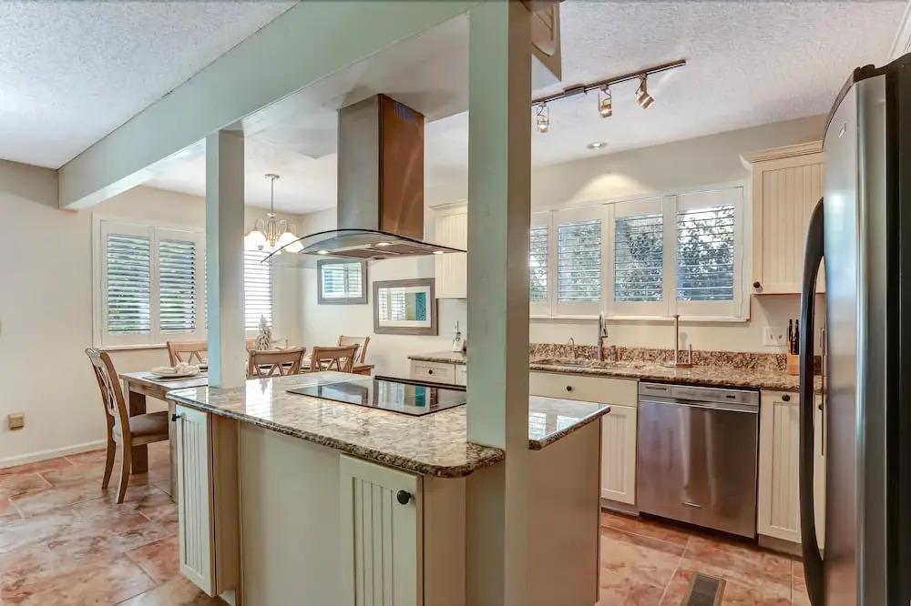Cake By The Ocean - 3 Br Condo