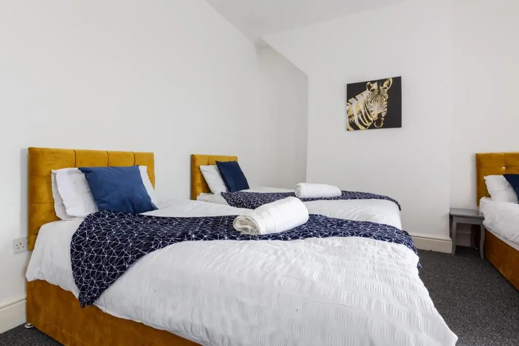 Clayton House - Spacious home near Etihad Stadium