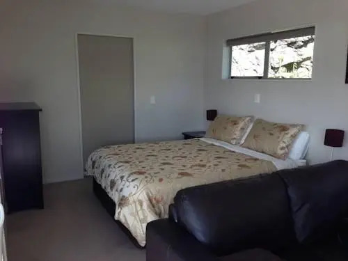 Seatoun Luxury Studio