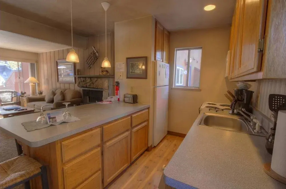 Heavenly Mountain Hideaway 2 Bedroom Home by RedAwning