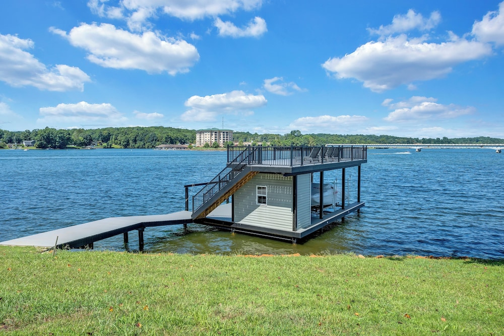 Pine Knob Point - Lakehouse w/ Private Dock