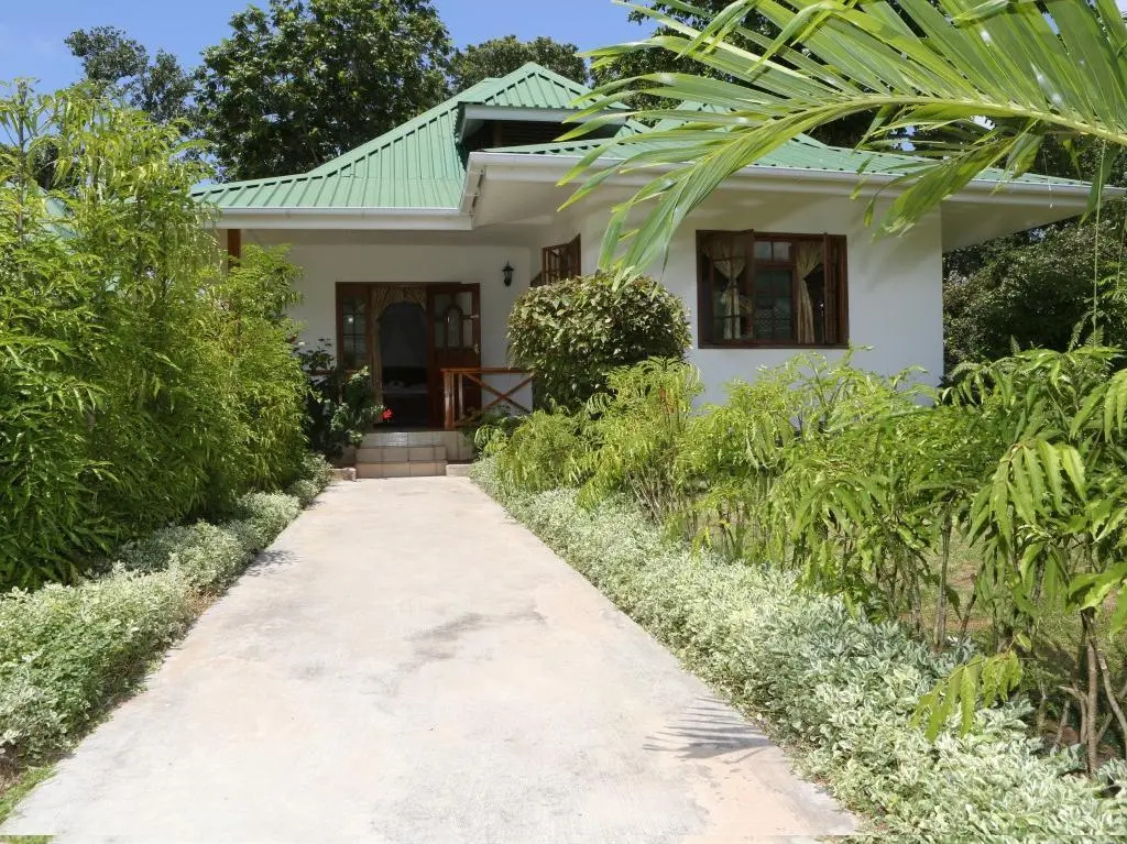 Le Surmer Self Catering Chalets