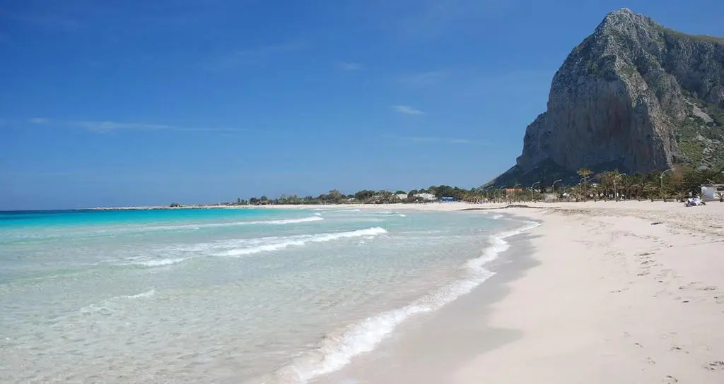 AFFITTACAMERE A TRE MINUTI IN SPIAGGIA Il Veliero