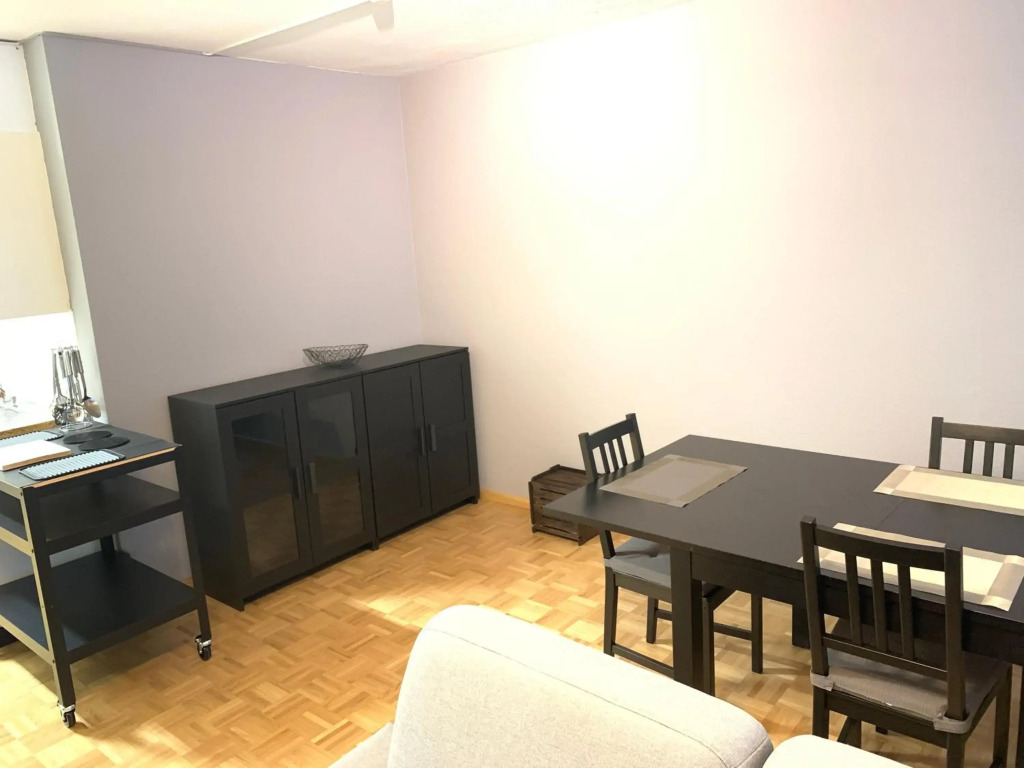 Large 3 room City Center Apartment Suitable for Couples and Families up to 5 people